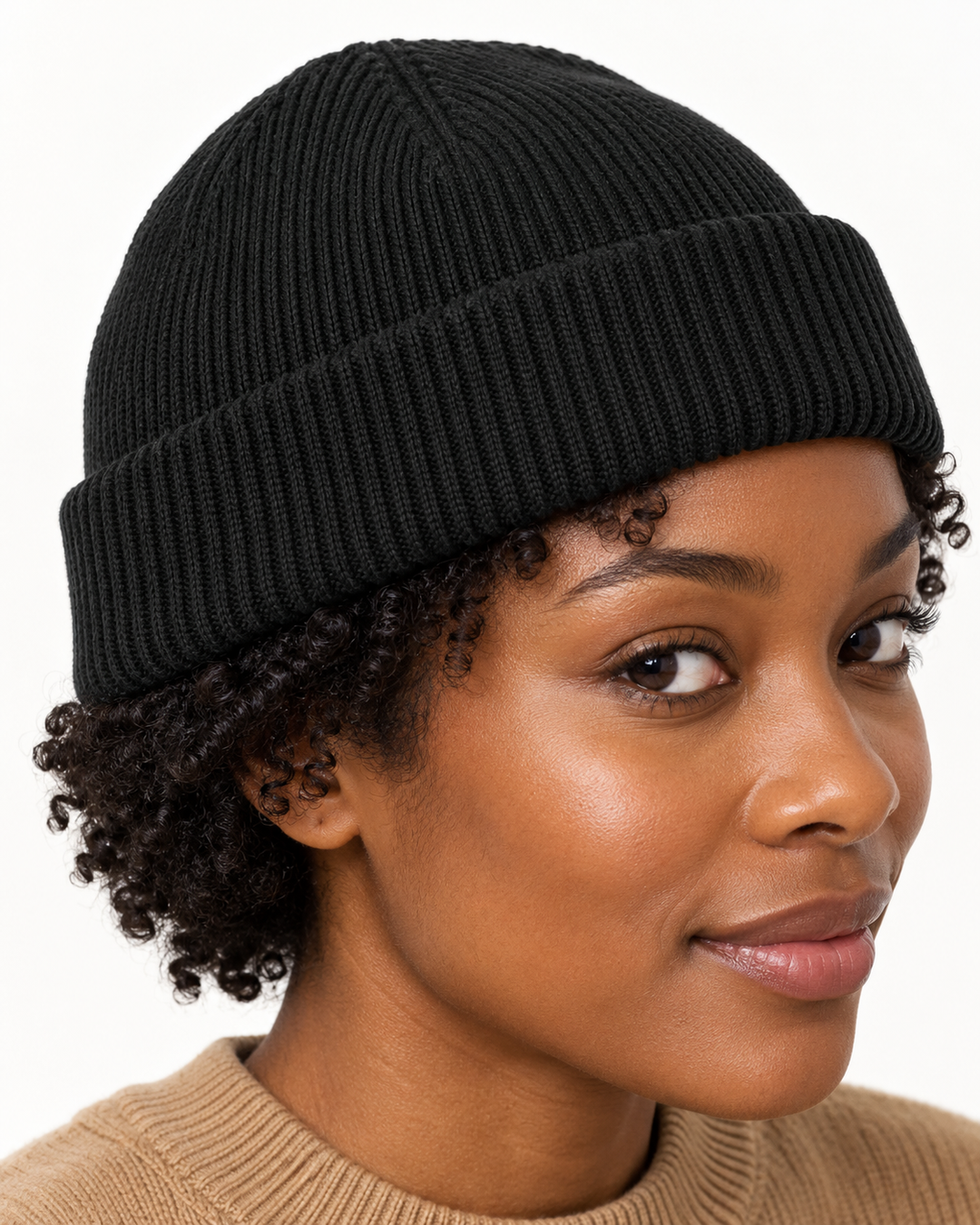 Sitztgut Unisex-Rippstrick-Beanie mit Umschlag – Schwarz – Materialdetail