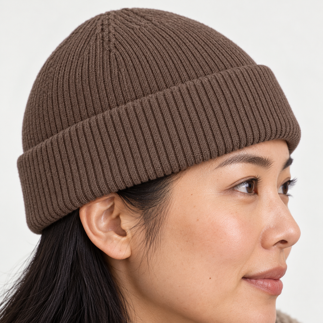 Sitztgut Unisex-Rippstrick-Beanie mit Umschlag – Mokka – Materialdetail