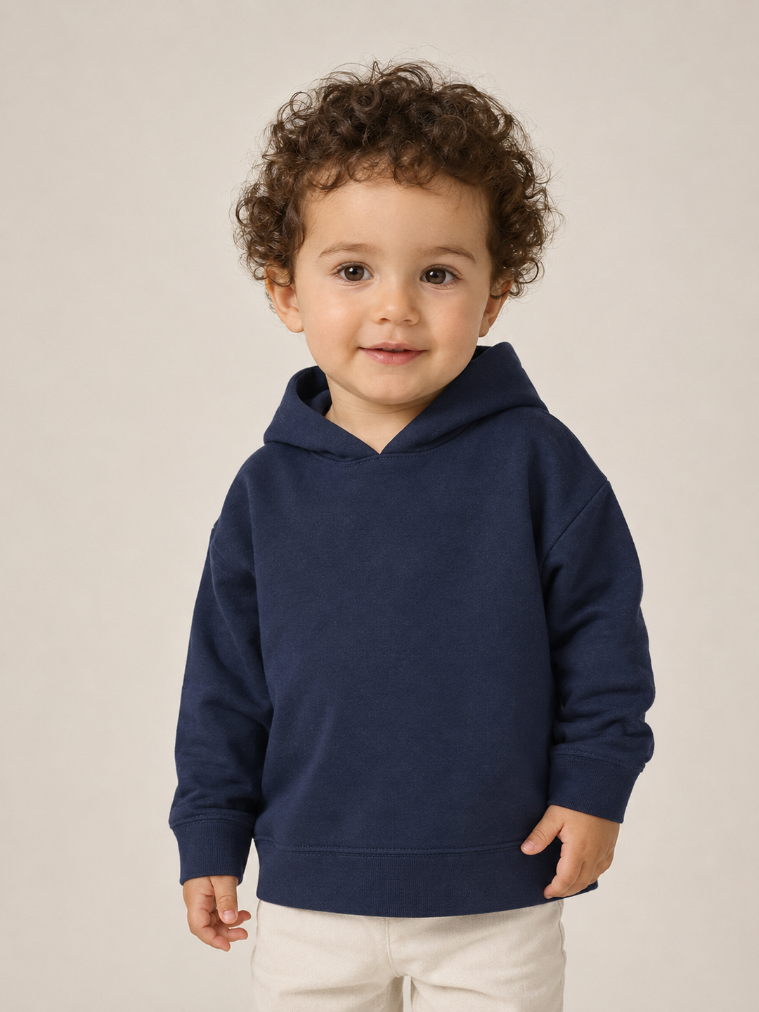 Baby Hoodie in Navy – Modelansicht