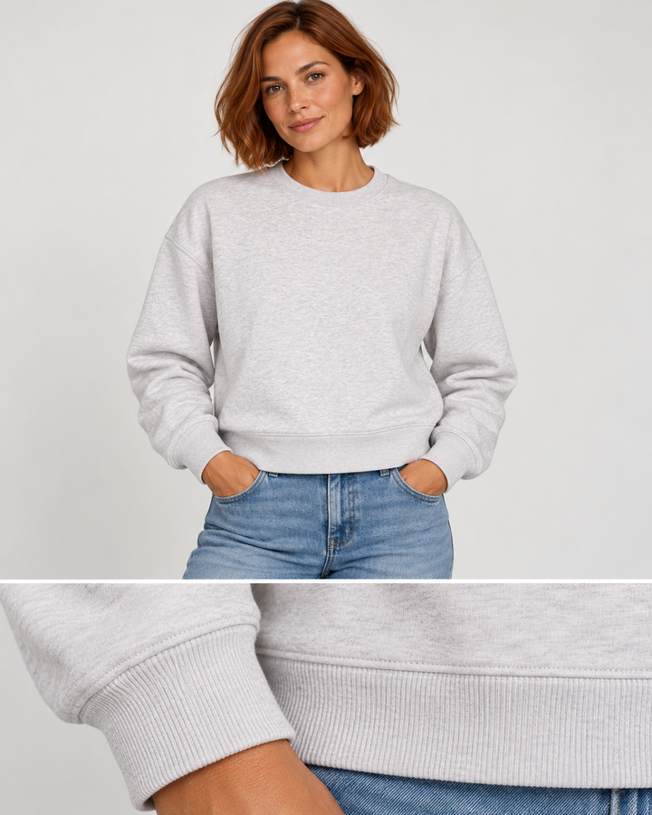 Sitztgut Damen-Sweatshirt aus Baumwolle, kurz geschnitten – Hellgrau meliert (Cool Heather Grey) – Materialdetail