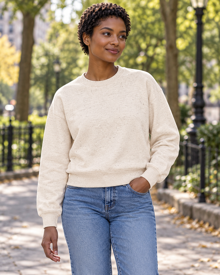 Sitztgut Damen-Sweatshirt aus Baumwolle, kurz geschnitten – Eco-Heather – Alltagsansicht