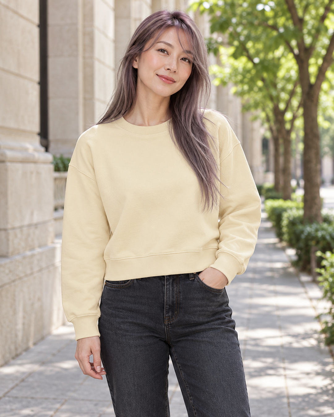 Sitztgut Damen-Sweatshirt aus Baumwolle, kurz geschnitten – Honey Paper – Alltagsansicht
