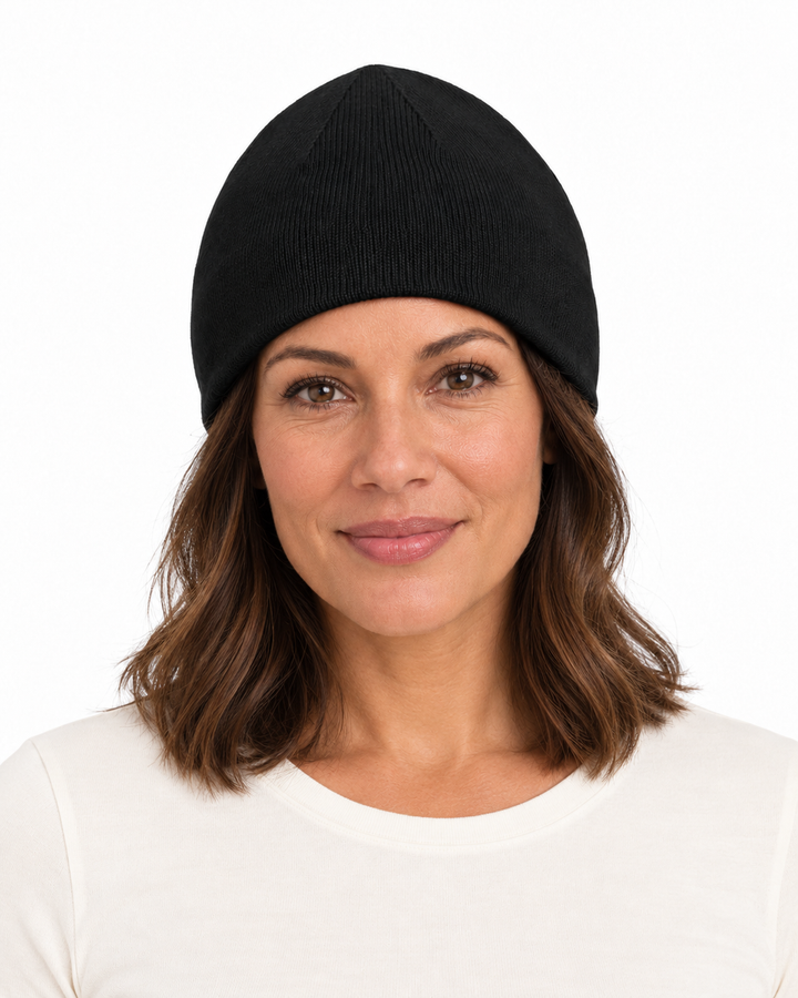 Sitztgut Damen-Beanie aus Baumwolle mit Fleecefutter – Schwarz – Damenmodel, Hauptbild
