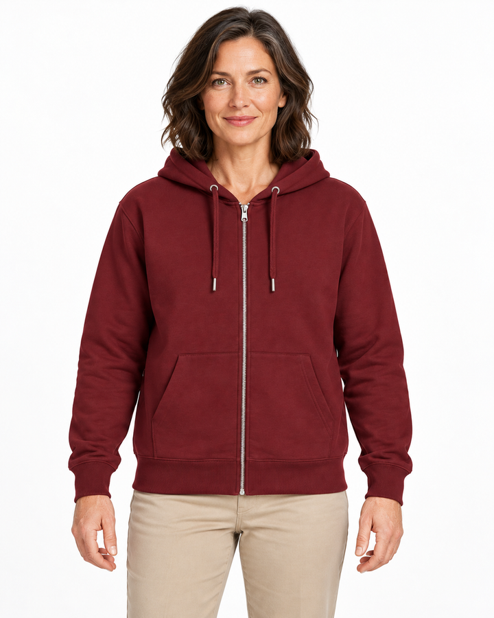 Sitztgut Damen-Sweatjacke aus Baumwolle mit Kapuze – Burgundy – Vorderansicht mit weiblichem Model