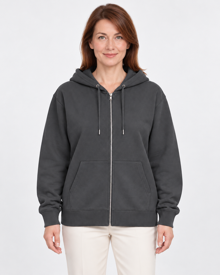 Sitztgut Damen-Sweatjacke aus Baumwolle mit Kapuze – Antrahcite – Vorderansicht mit weiblichem Model