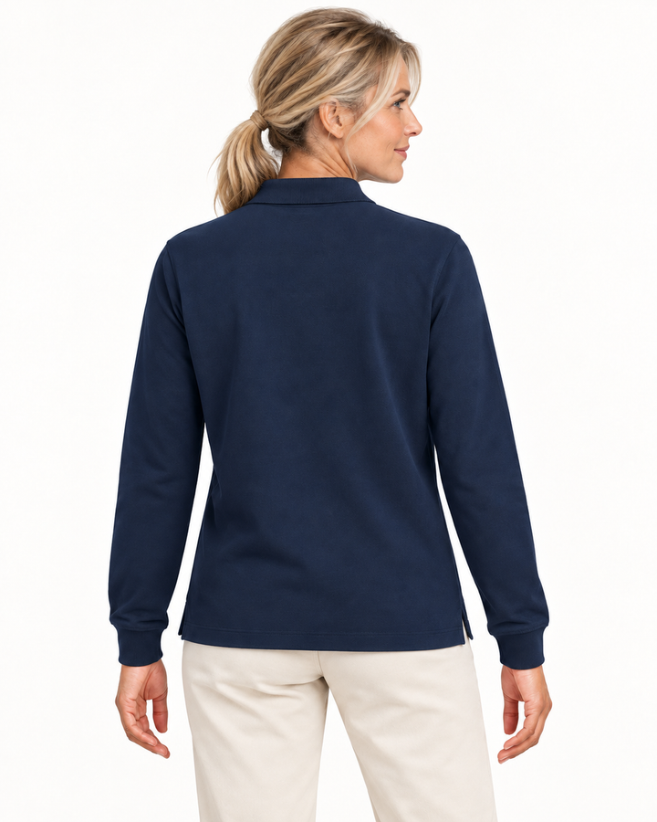Sitztgut Damen-Langarm-Poloshirt aus Baumwolle – Marineblau – Rückenansicht mit weiblichem Model