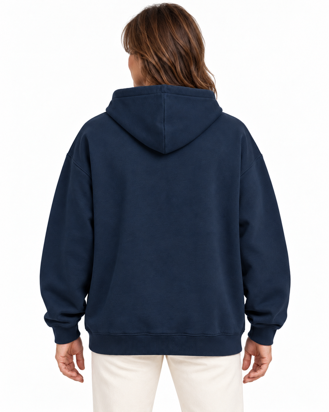 Sitztgut Damen-Hoodie aus Baumwolle, Oversized Fit – Marineblau – Rückenansicht mit weiblichem Model