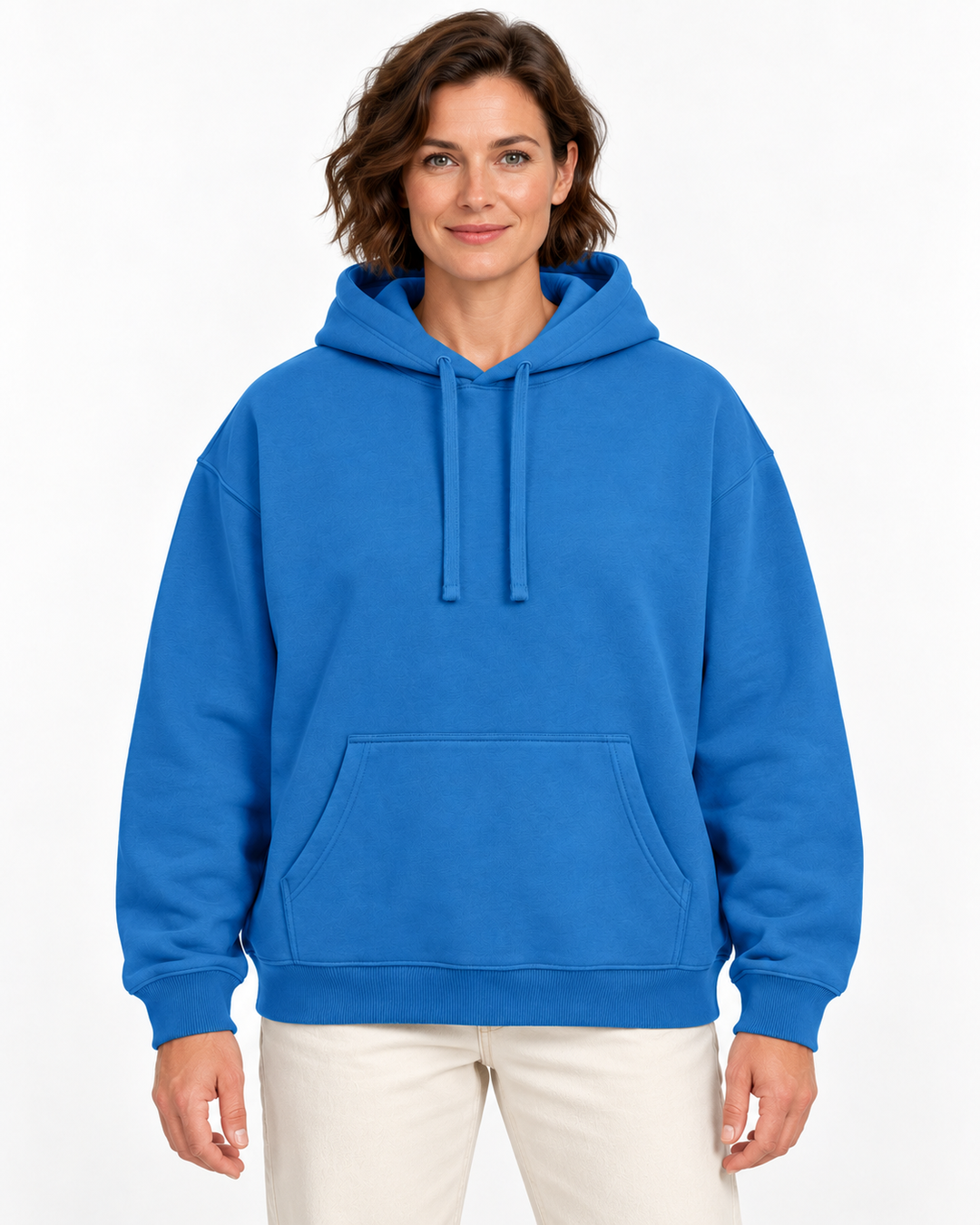 Sitztgut Damen-Hoodie aus Baumwolle, Oversized Fit – Blau (Mindful Blue) – Vorderansicht mit weiblichem Model