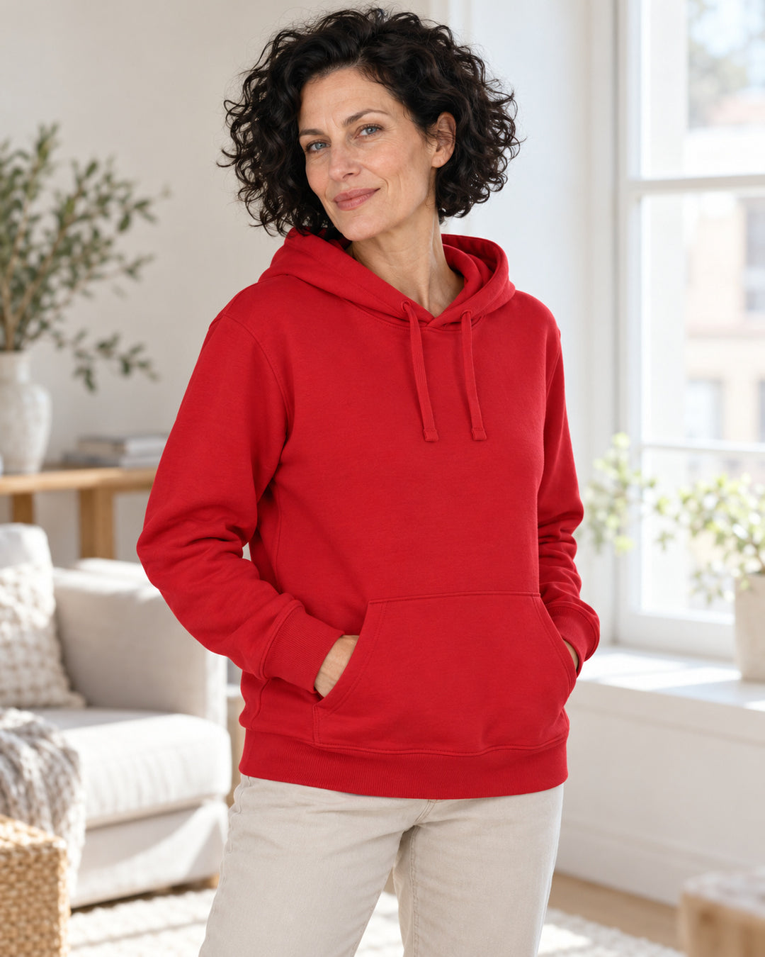 Sitztgut Damen-Hoodie mit Kängurutasche – Red – Lifestyle 2