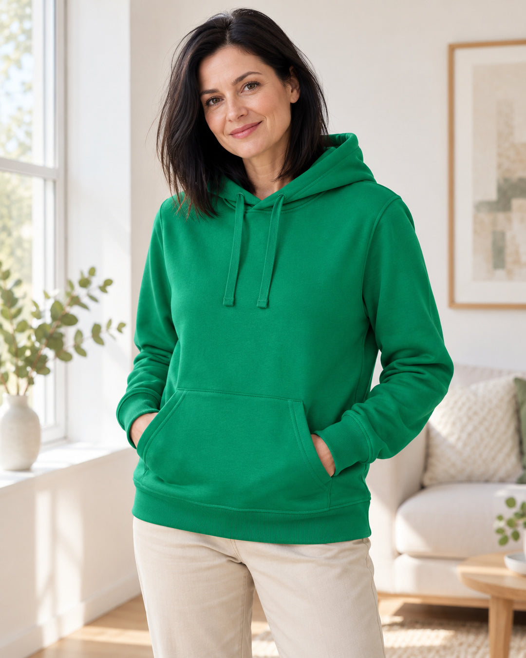 Sitztgut Damen-Hoodie mit Kängurutasche – Verdant Green – Lifestyle 2