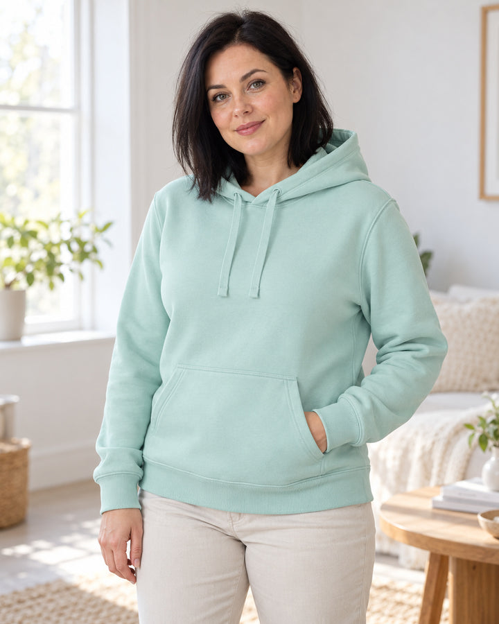 Sitztgut Damen-Hoodie mit Kängurutasche – Caribbean Blue – Lifestyle 2