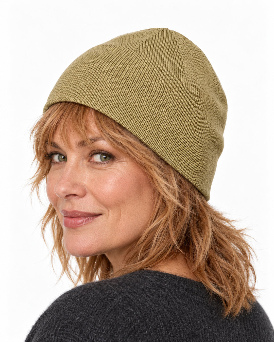 Sitztgut Damen-Beanie aus Baumwolle mit Fleecefutter – Oliv – Rückenansicht