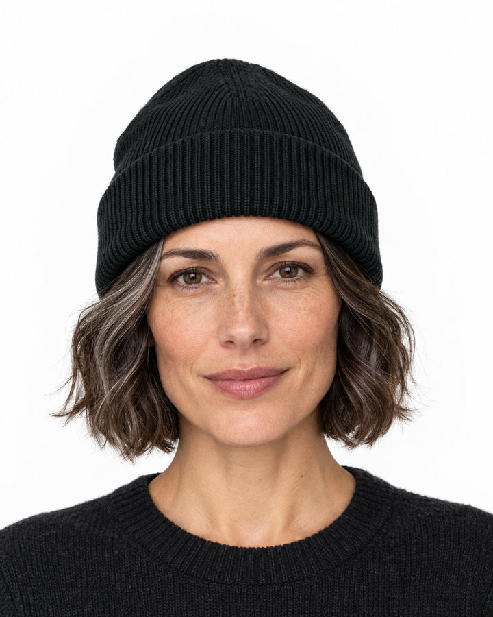 Sitztgut Damen-Rippstrick-Beanie mit Umschlag – Schwarz – Vorderansicht