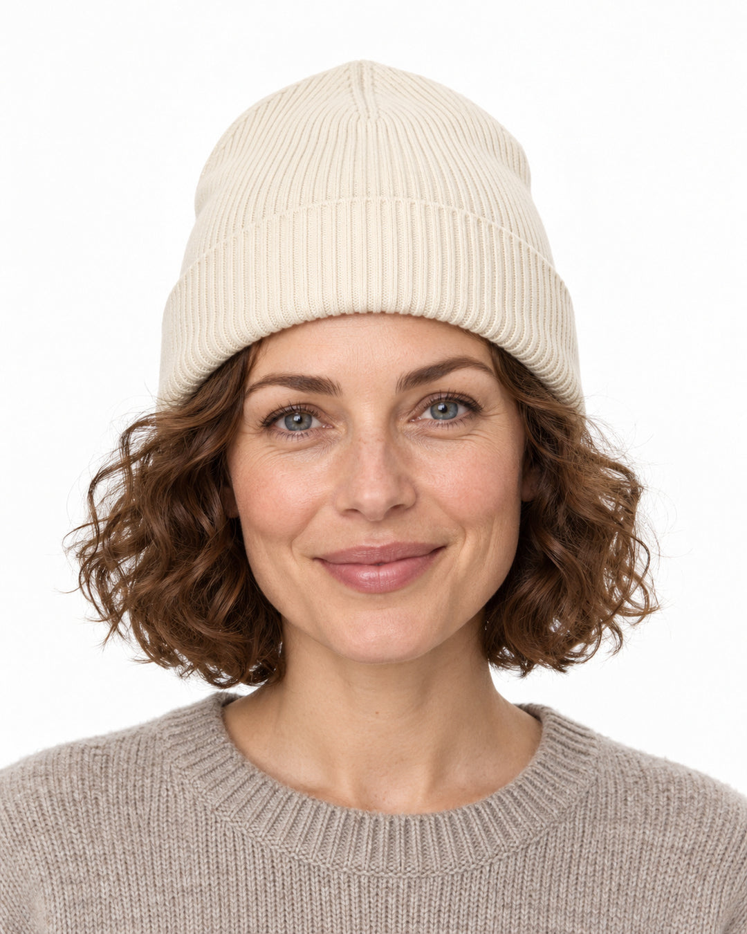 Sitztgut Damen-Rippstrick-Beanie mit Umschlag – Natur – Vorderansicht