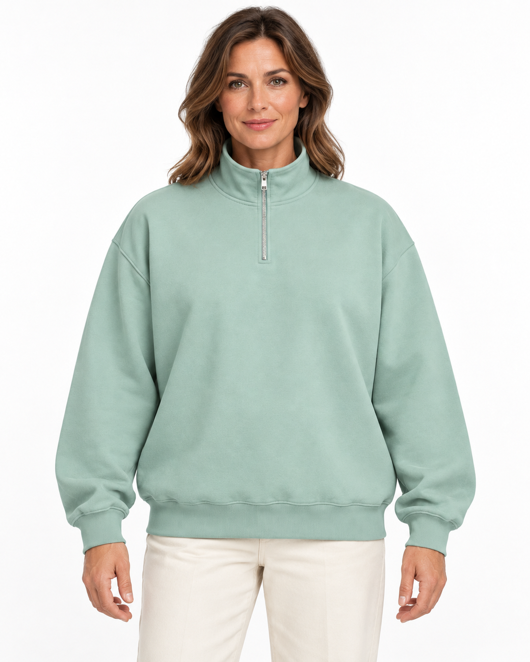 Sitztgut Damen-Sweatshirt mit Viertelreißverschluss, 400 g/m² – Türkis – Vorderansicht mit weiblichem Model