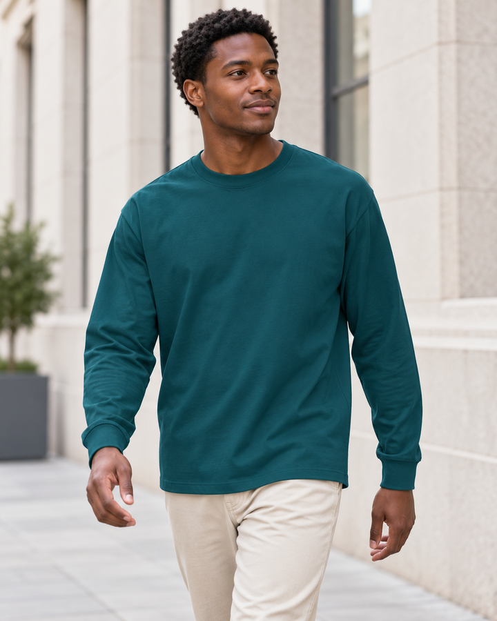 Sitztgut Unisex-Langarmshirt aus Baumwolle, 240 g/m² – Petrol – Alltagsansicht