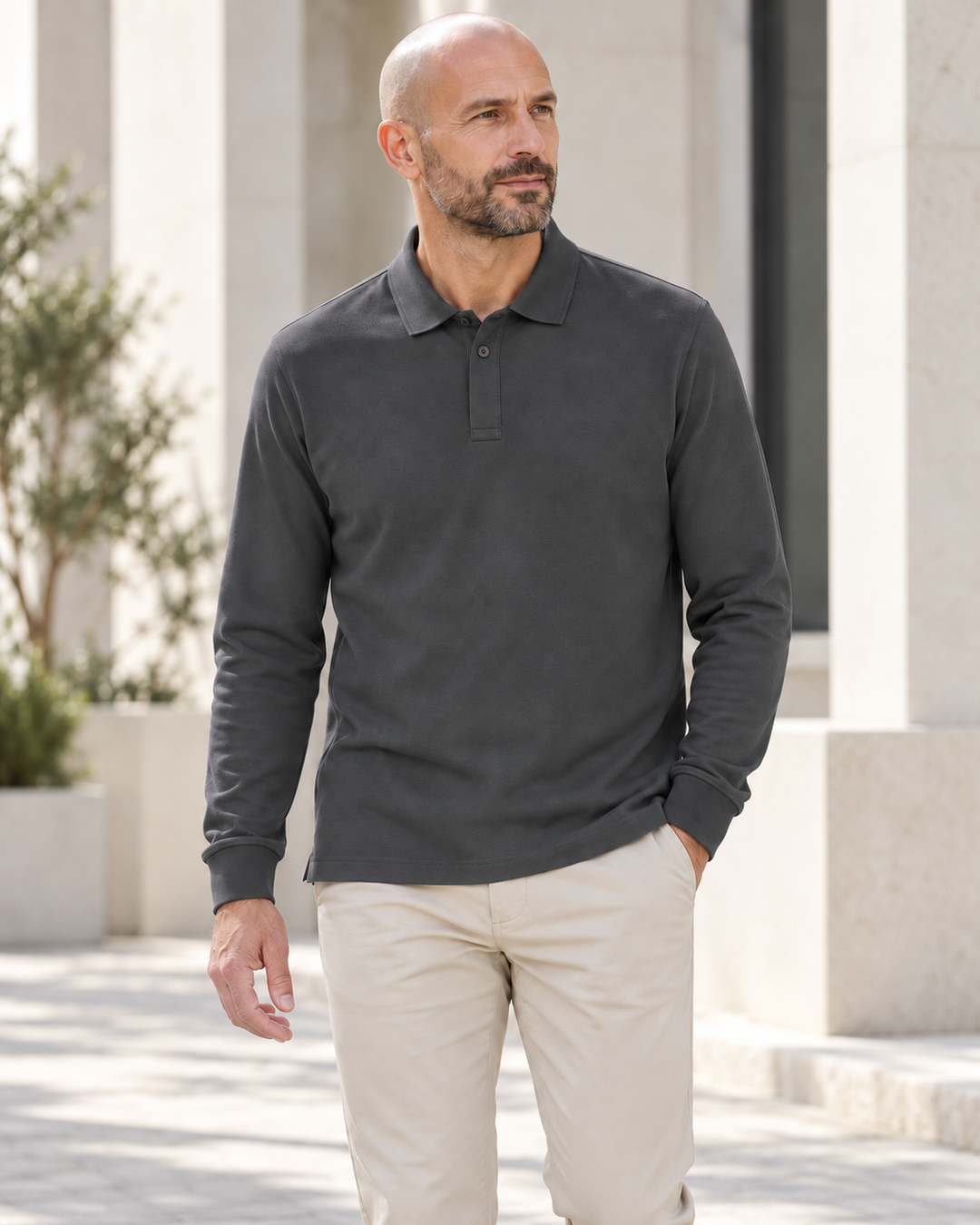 Sitztgut Unisex-Langarm-Poloshirt aus Baumwolle – Anthrazit – Alltagsansicht