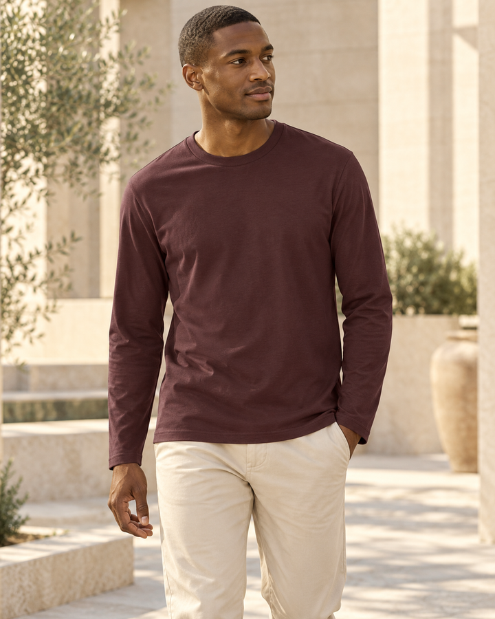 Sitztgut Unisex-Langarmshirt aus Baumwolle, 180 g/m² – Rotbraun – Alltagsansicht