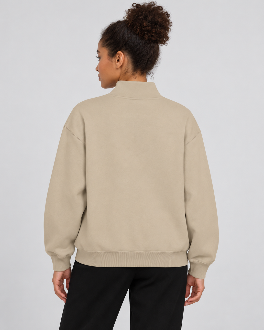 Sitztgut Unisex-Sweatshirt mit Viertelreißverschluss, 400 g/m² – Desert Dust – Rückenansicht