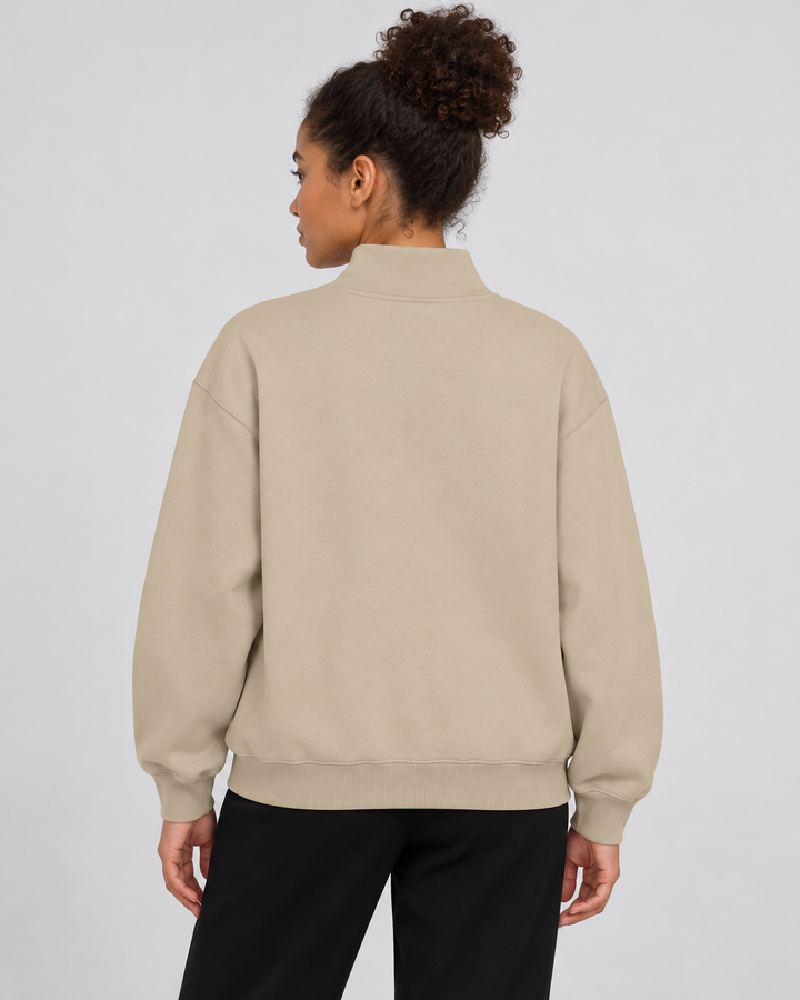 Sitztgut Unisex-Sweatshirt mit Viertelreißverschluss, 400 g/m² – Desert Dust – Rückenansicht