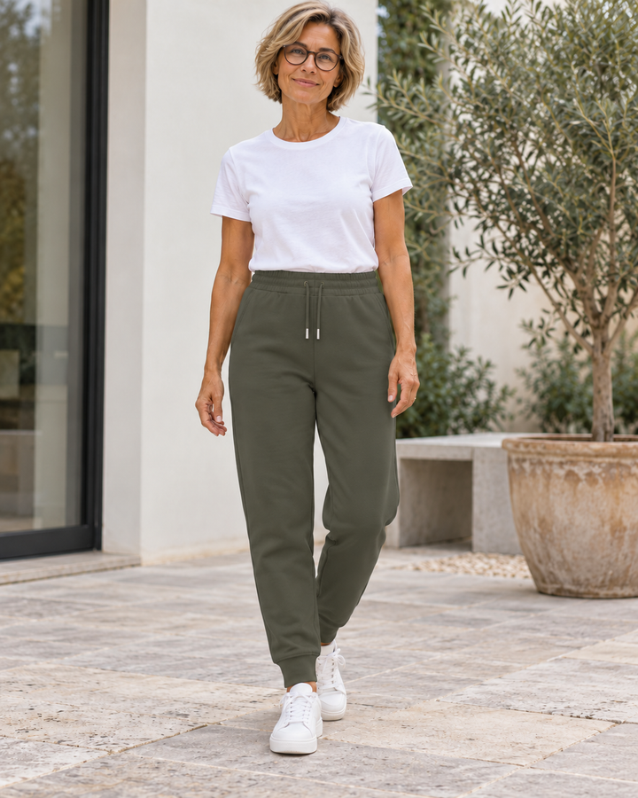 Sitztgut Unisex-Jogginghose aus Baumwolle mit Rippbündchen – Khaki – Alltagsansicht