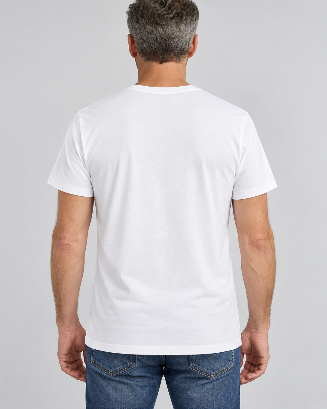 Sitztgut Herren-T-Shirt aus Baumwolle mit V-Ausschnitt – Weiß – Rückenansicht