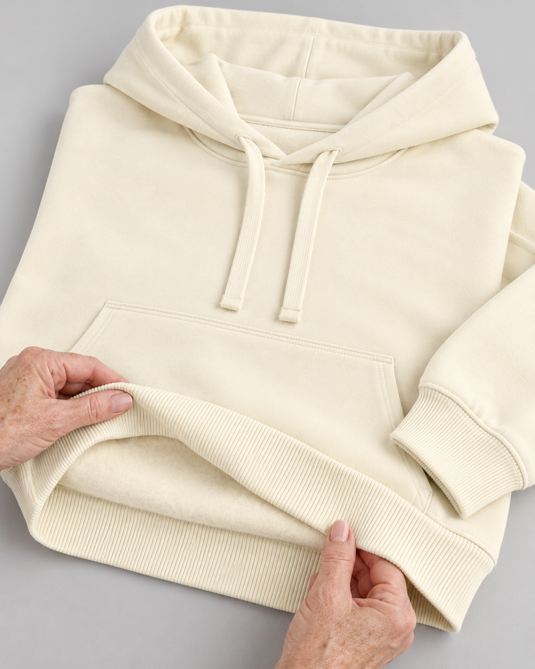 Sitztgut Unisex-Hoodie aus Baumwolle, Oversized Fit – Cream – Materialdetail