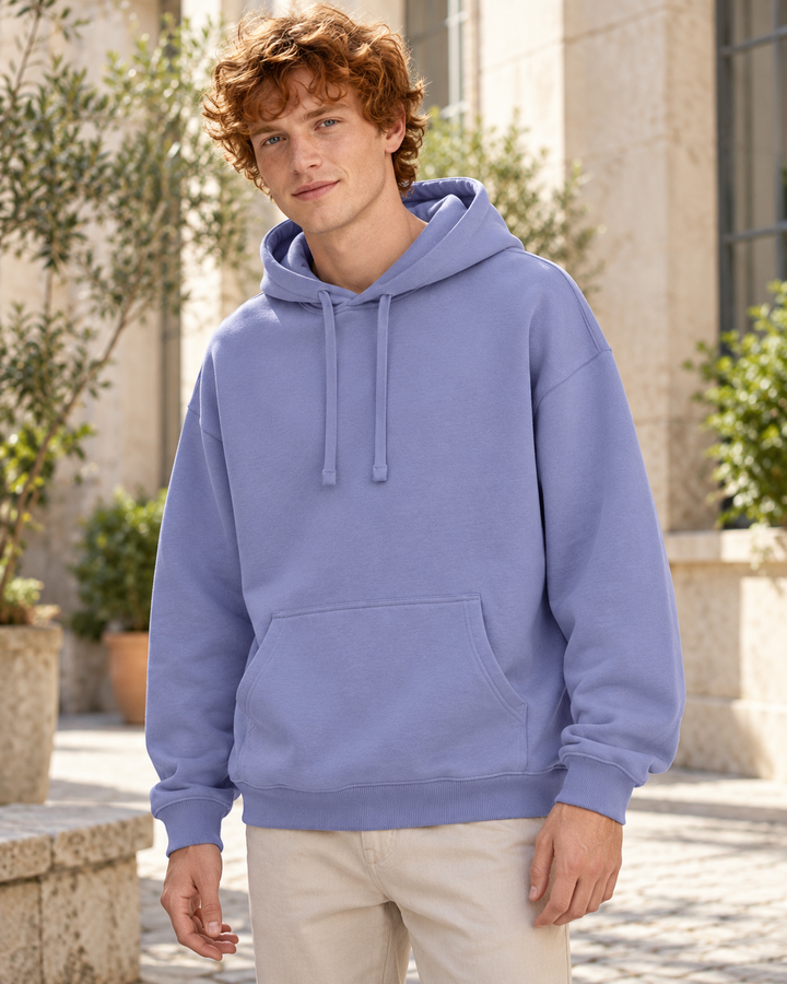 Sitztgut Unisex-Hoodie aus Baumwolle, Oversized Fit – Violet – Alltagsansicht