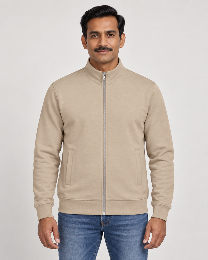 Sitztgut Unisex-Sweatshirt mit Stehkragen und Halbzip – Desert Dust – Vorderansicht