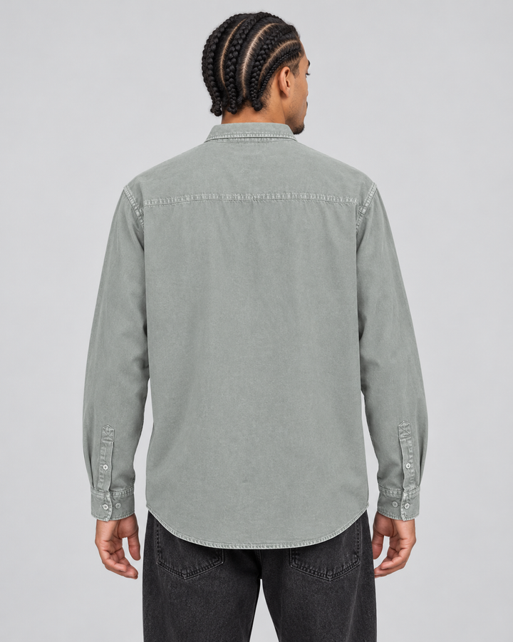Sitztgut Unisex-Langarmhemd aus Baumwoll-Twill – G. Dyed Misty Grey – Rückenansicht