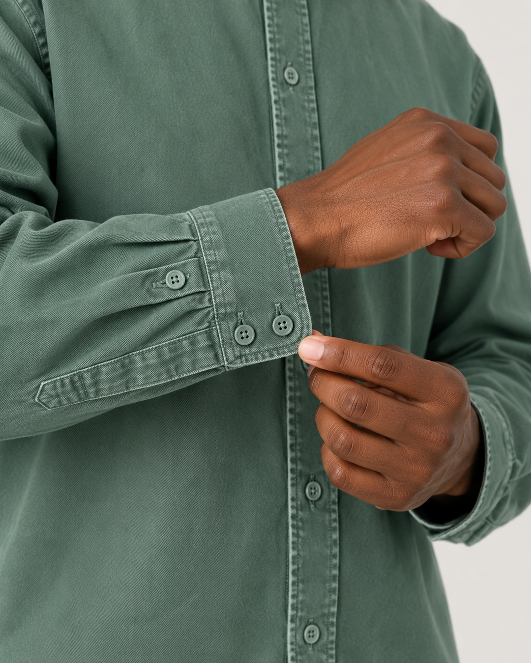 Sitztgut Unisex-Langarmhemd aus Baumwoll-Twill – G. Dyed Green Bay – Materialdetail